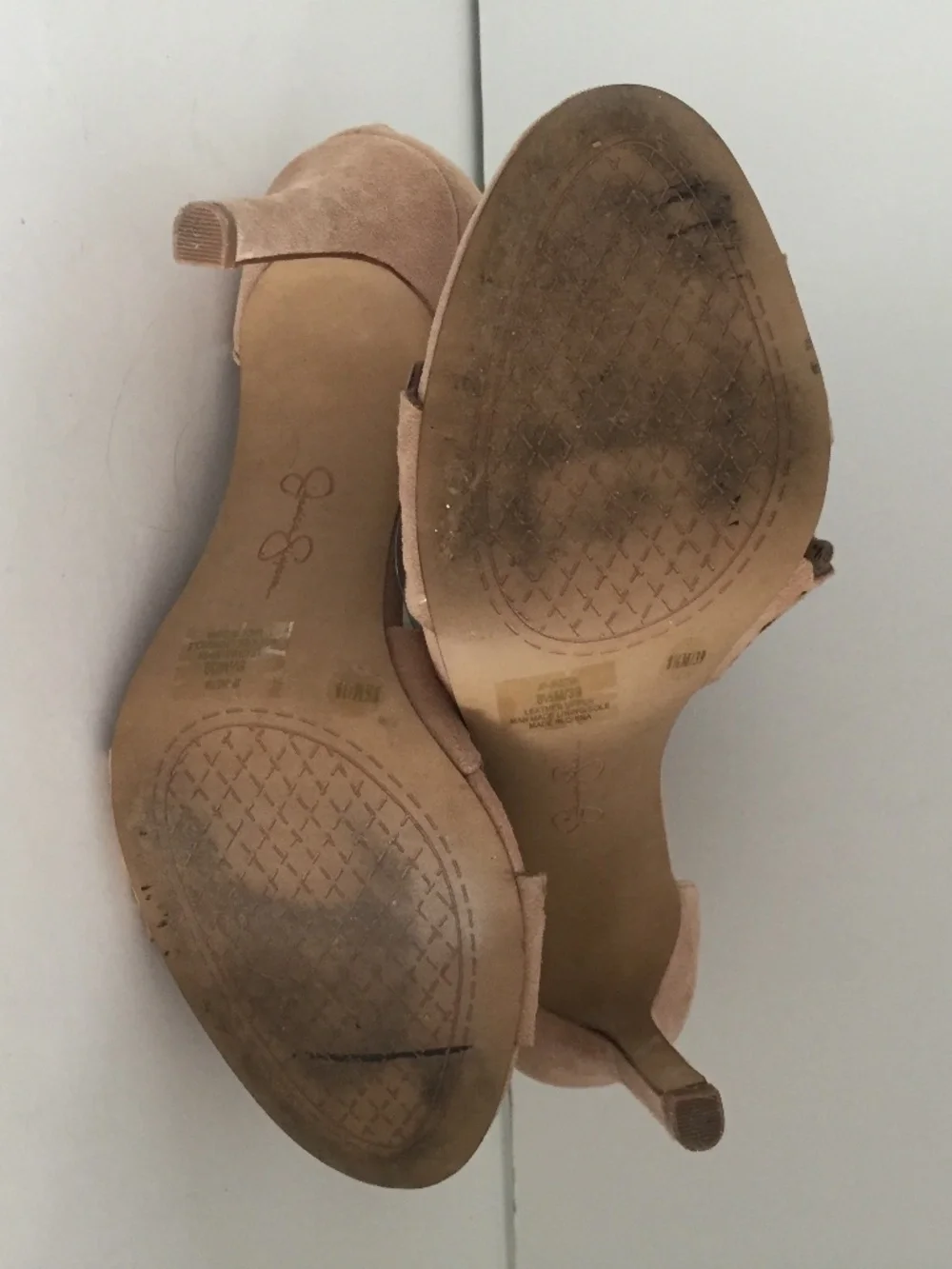 Jessica Simpson Jastia 8.5 Beige Suede Laser Cut Strappy Stiletto Heels EUC